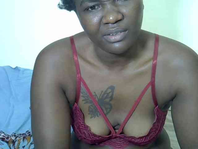Prettyliz30 webcam