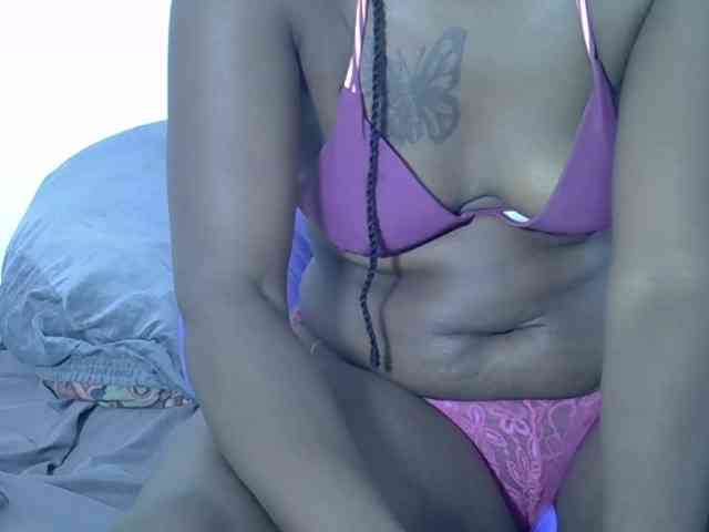 Prettyliz30 webcam