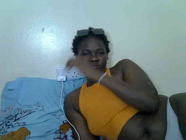Prettyliz30 webcam