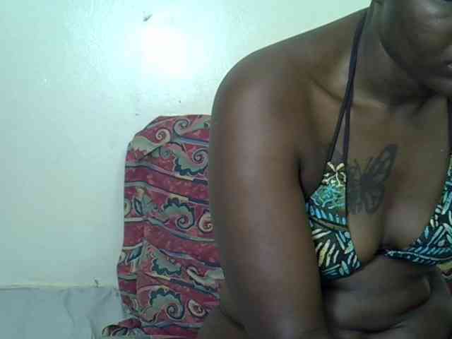 Prettyliz30 webcam