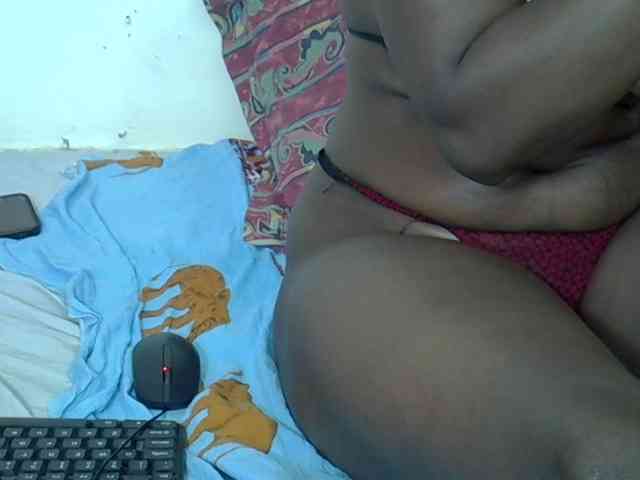 Prettyliz30 webcam