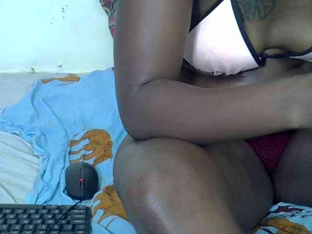 Prettyliz30 webcam