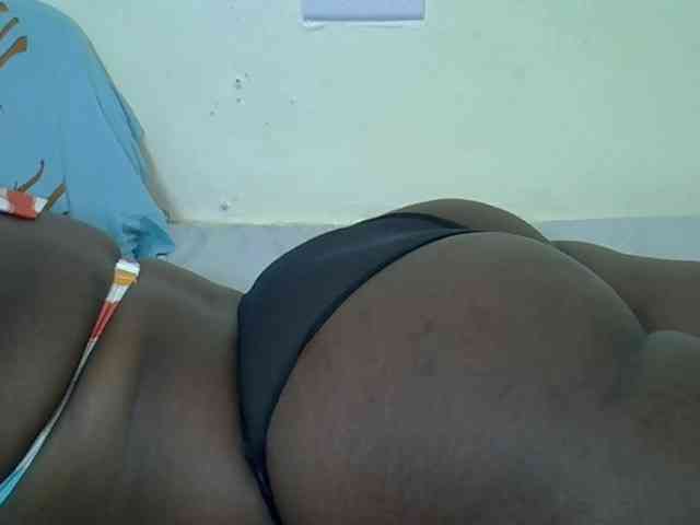 Prettyliz30 webcam