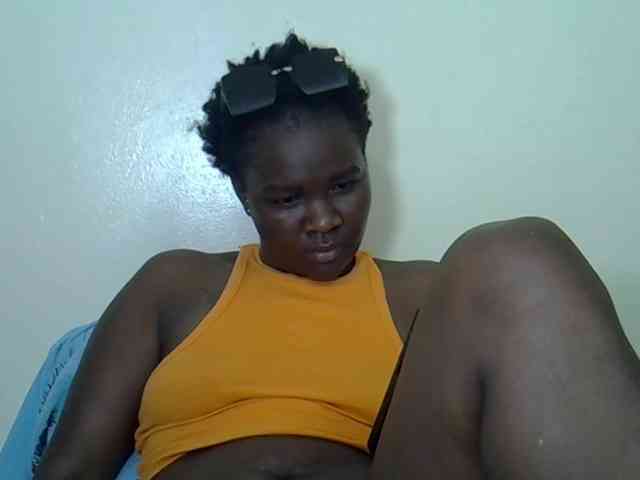Prettyliz30 webcam