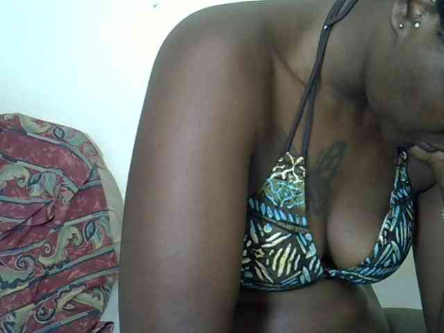 Prettyliz30 webcam