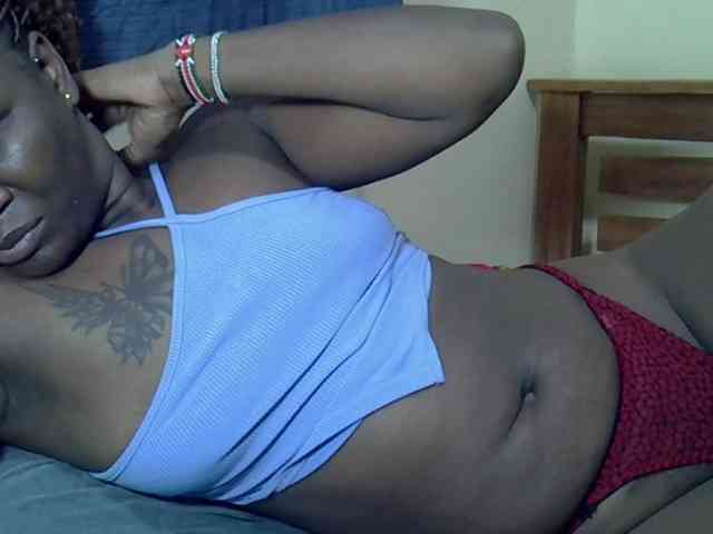 Prettyliz30 Live Webcam on BongaCams