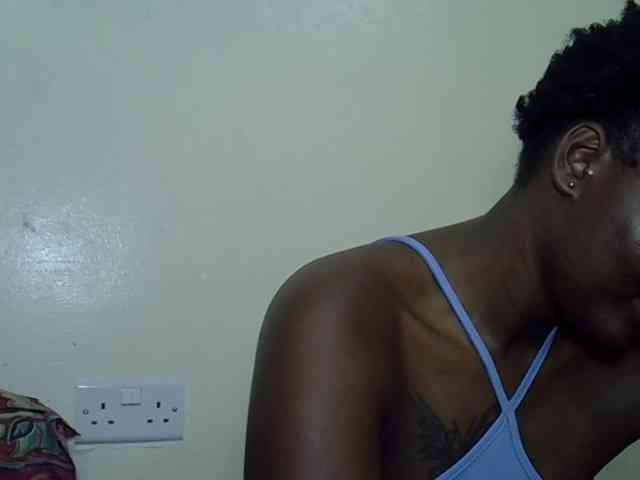 Prettyliz30 webcam