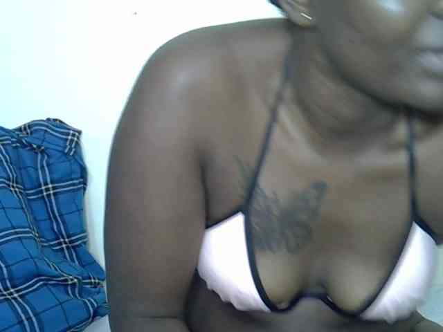 Prettyliz30 webcam