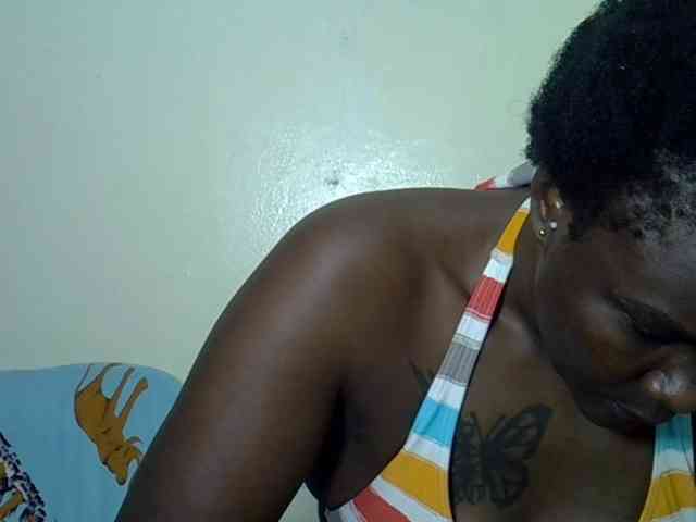Prettyliz30 webcam