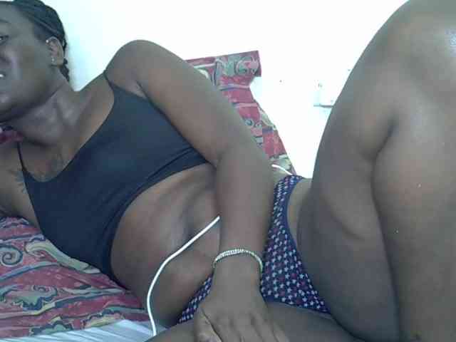 Prettyliz30 webcam