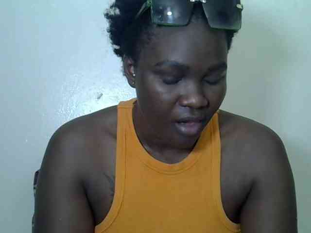 Prettyliz30 webcam
