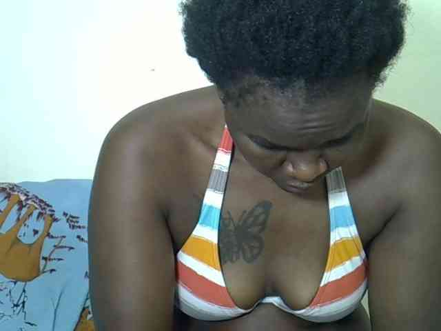 Prettyliz30 Live Webcam on BongaCams