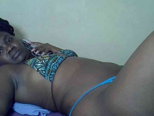 Prettyliz30 Live Webcam on BongaCams