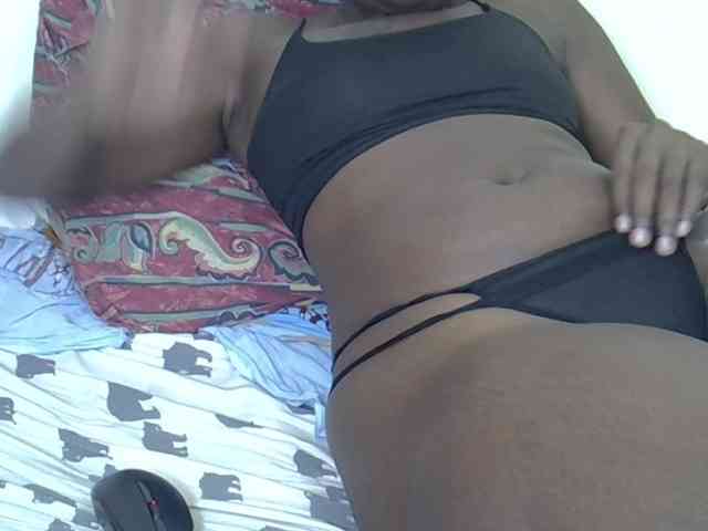 Prettyliz30 webcam