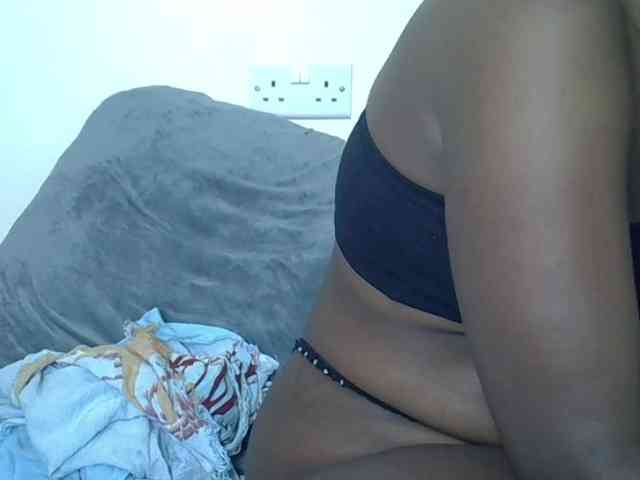 Prettyliz30 webcam
