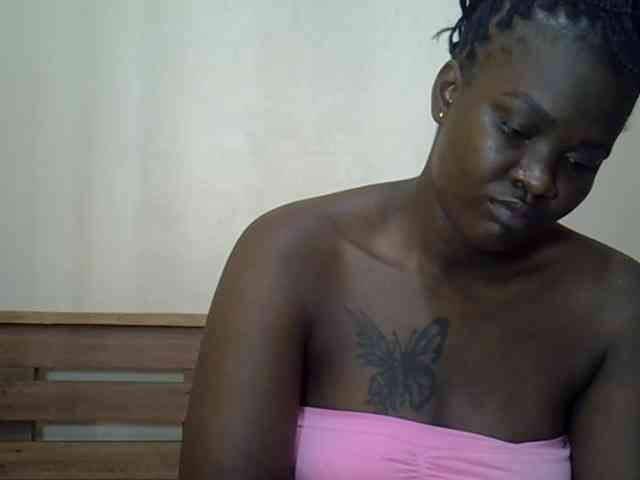 Prettyliz30 Live Webcam on BongaCams