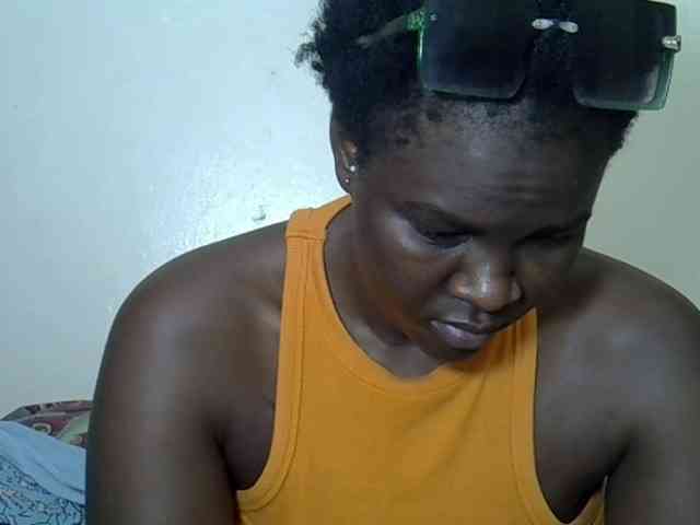 Prettyliz30 webcam