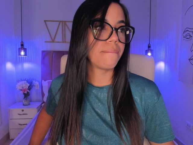  SophiaaHill chat room