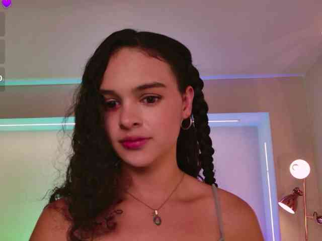 AprilRhodes webcam
