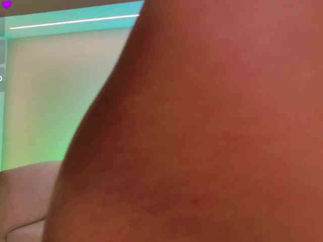 AprilRhodes webcam