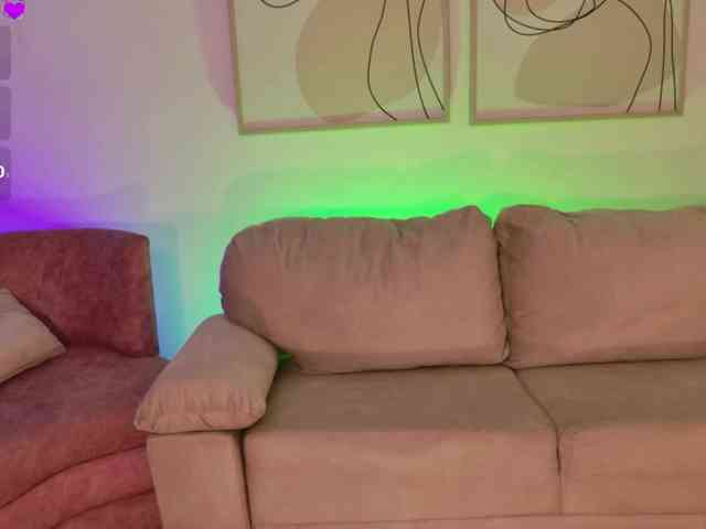 AprilRhodes webcam