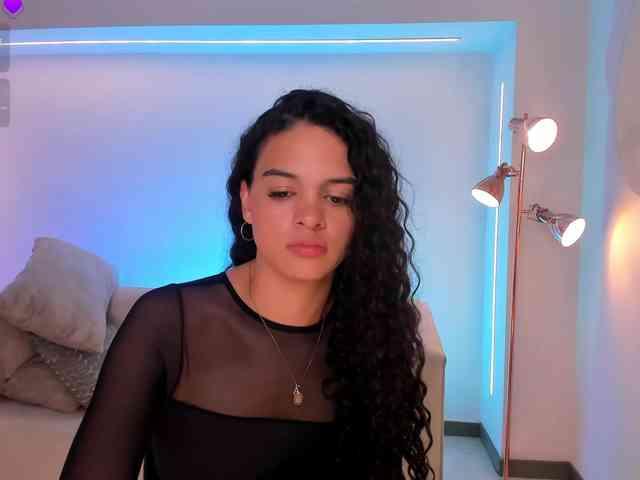 AprilRhodes webcam