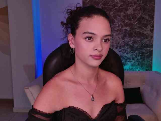 AprilRhodes webcam