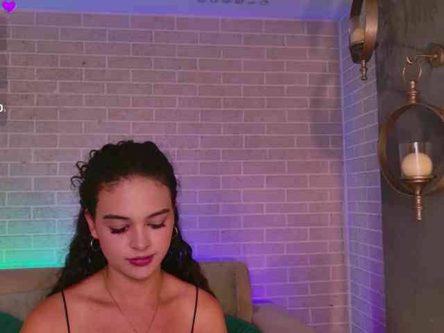 AprilRhodes webcam