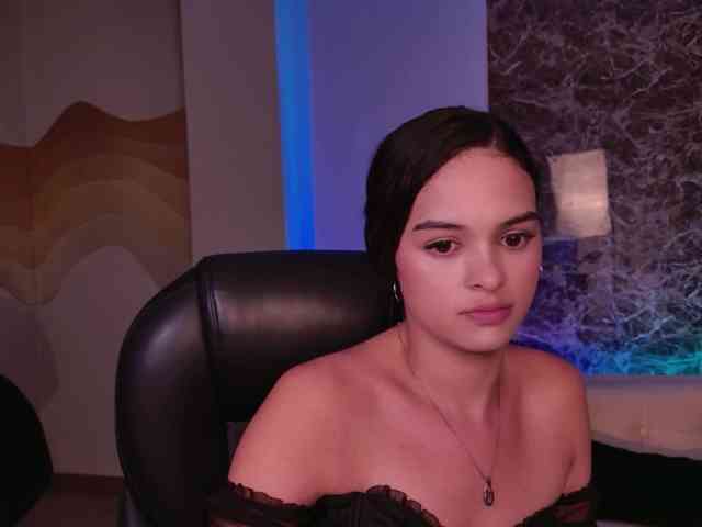 AprilRhodes webcam