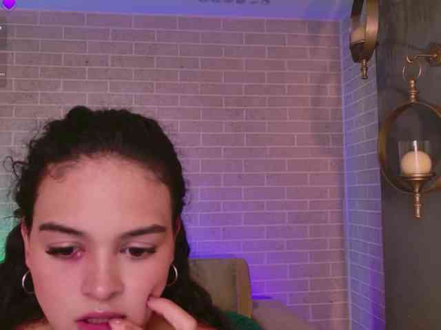 AprilRhodes webcam