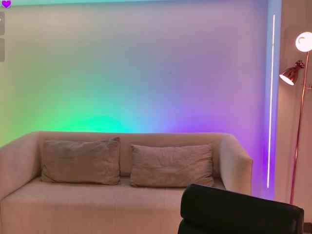 AprilRhodes webcam