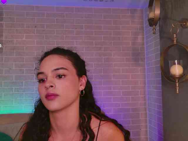 AprilRhodes webcam