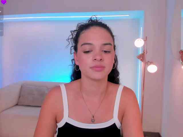 AprilRhodes webcam