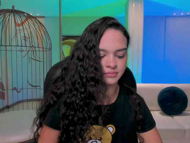 AprilRhodes webcam