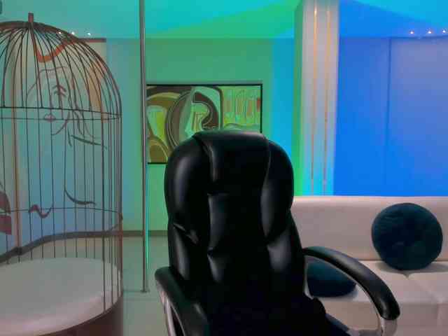 AprilRhodes webcam