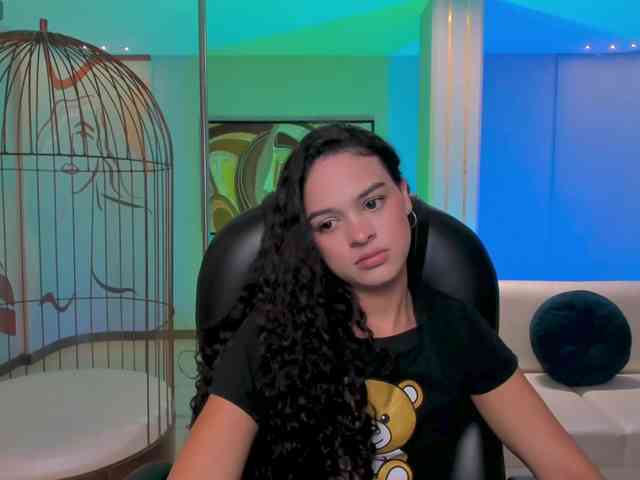 AprilRhodes webcam