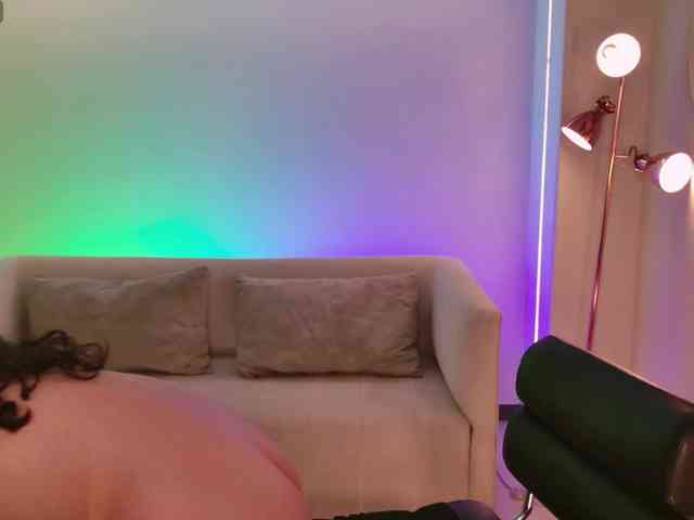 AprilRhodes webcam