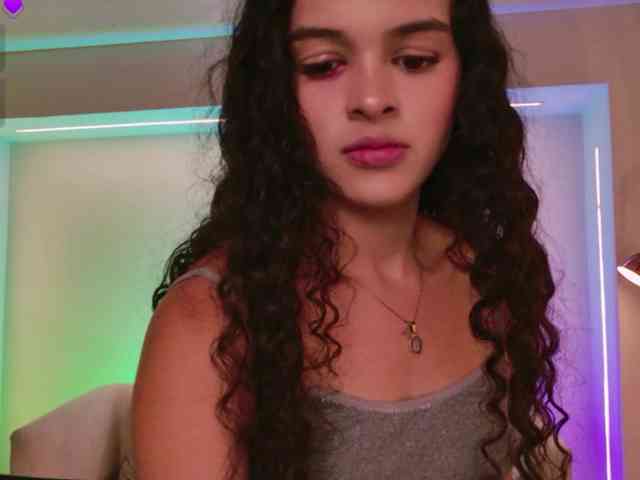 AprilRhodes webcam