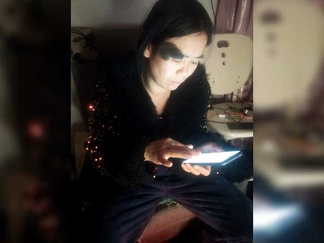 hujiajiajia1314's BongaCams show and profile