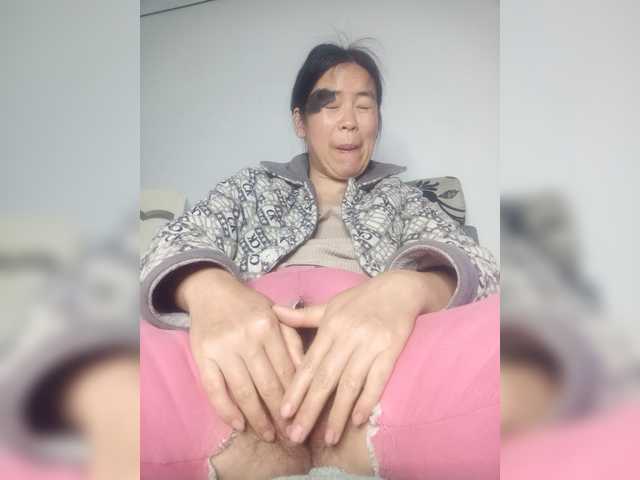 hujiajiajia1314's BongaCams show and profile