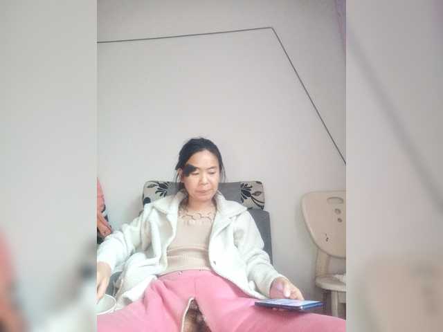 hujiajiajia1314's BongaCams show and profile