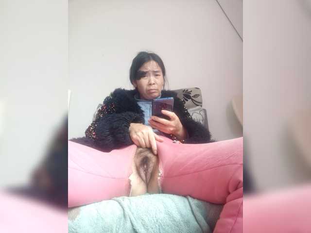 hujiajiajia1314's BongaCams show and profile