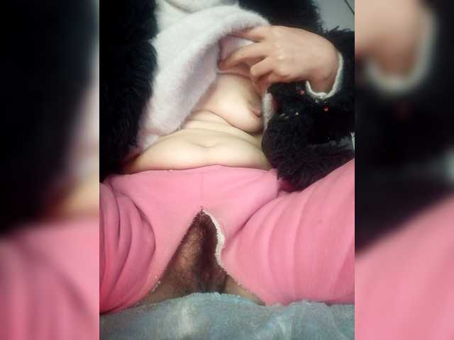 hujiajiajia1314's BongaCams show and profile