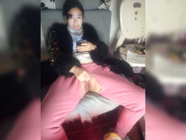 hujiajiajia1314's BongaCams show and profile