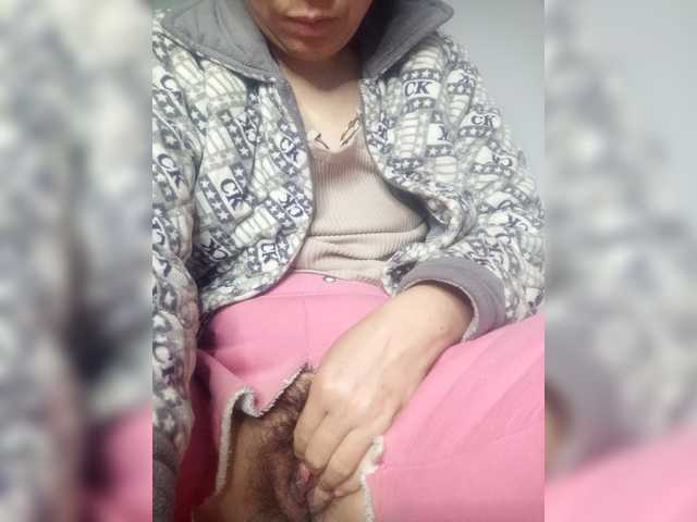 hujiajiajia1314's BongaCams show and profile