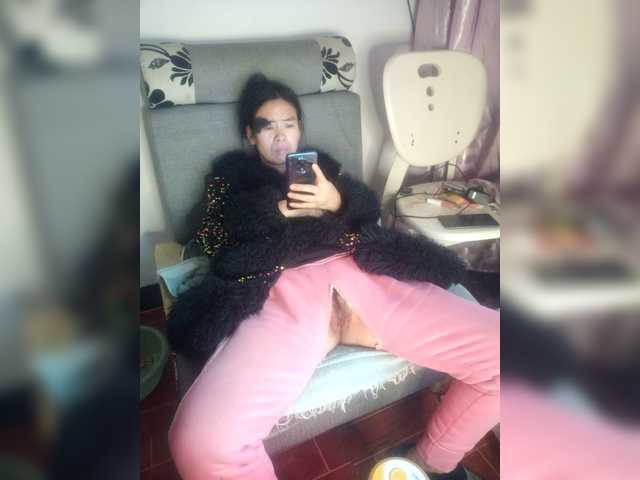 hujiajiajia1314's BongaCams show and profile