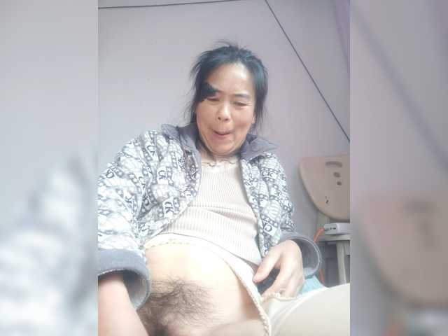 hujiajiajia1314's BongaCams show and profile