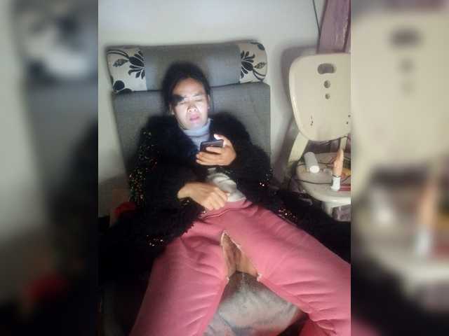 hujiajiajia1314's BongaCams show and profile