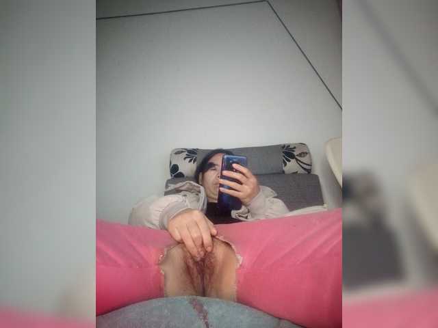 hujiajiajia1314's BongaCams show and profile