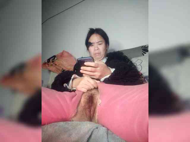 hujiajiajia1314 Live Webcam on BongaCams